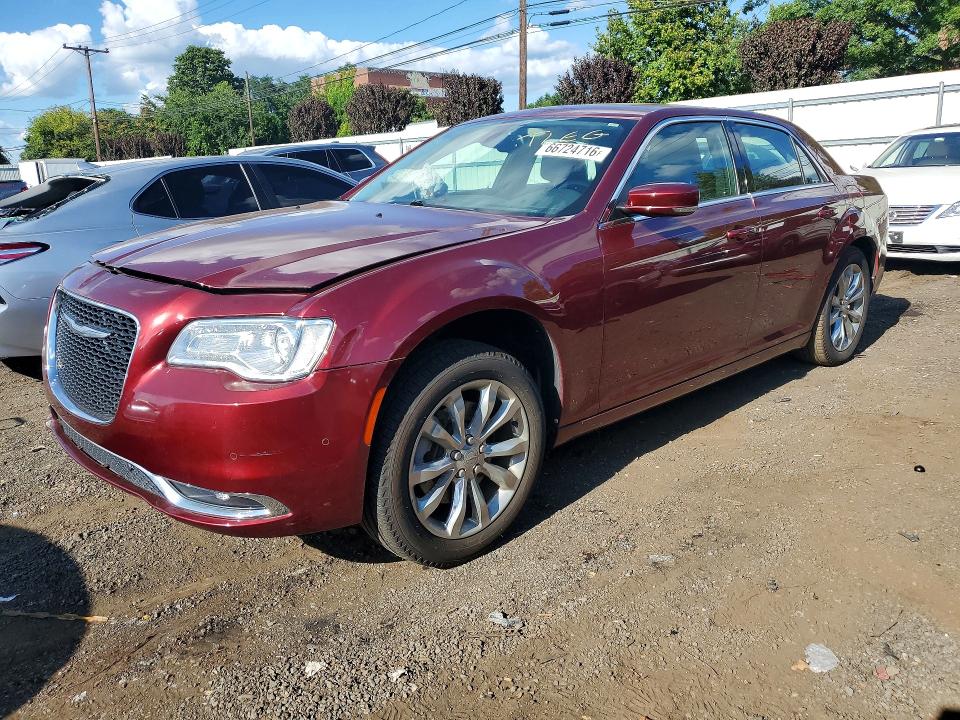 CHRYSLER 300 2015 with VIN 2C3CCARG4FH883040 - Photo from auction