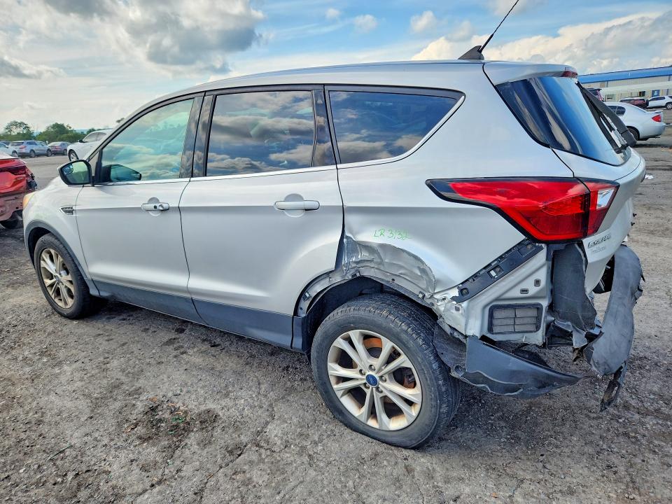Photo 2 from auction – 2019 FORD ESCAPE with VIN 1FMCU9GD3KUA86815