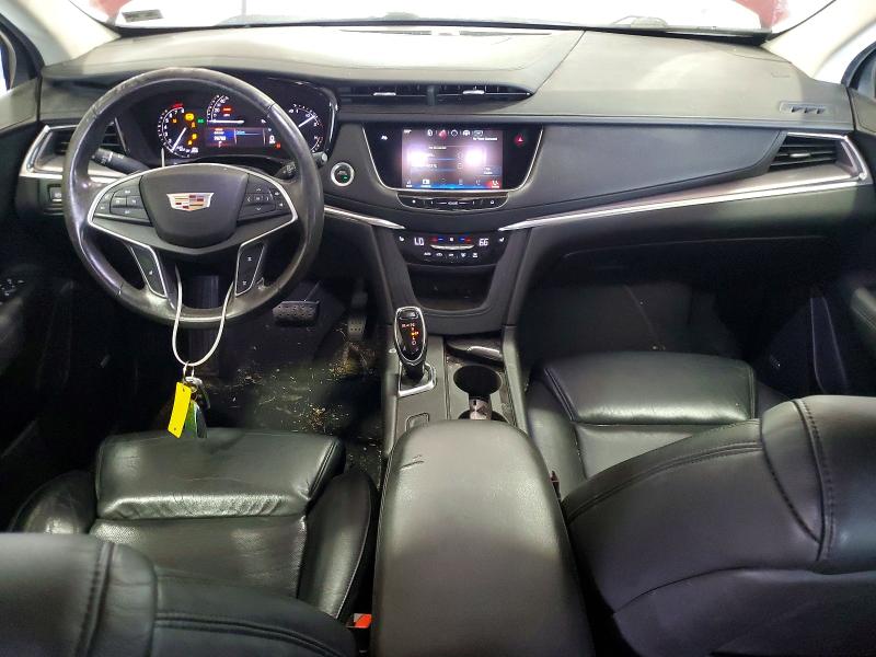 Photo 8 from auction – 2017 CADILLAC XT5 with VIN 1GYKNBRS1HZ165471