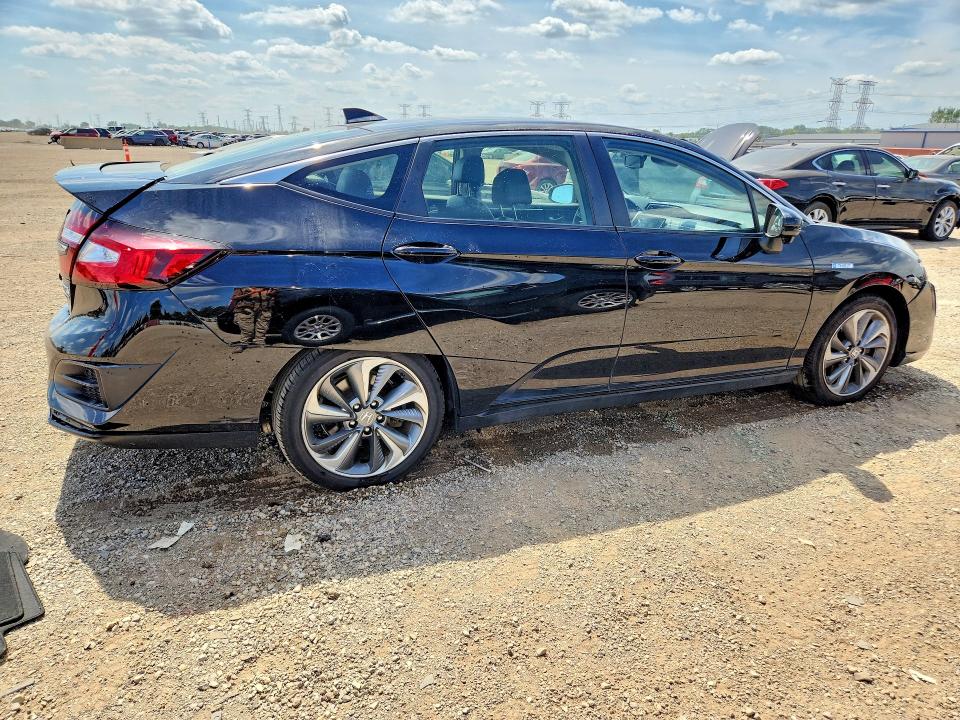 Photo 3 from auction – 2018 HONDA CLARITY with VIN JHMZC5F35JC000930