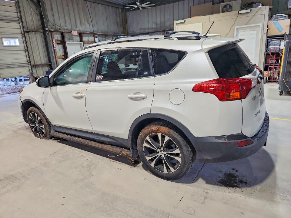 Photo 2 from auction – 2015 TOYOTA RAV4 with VIN 2T3DFREV3FW371554