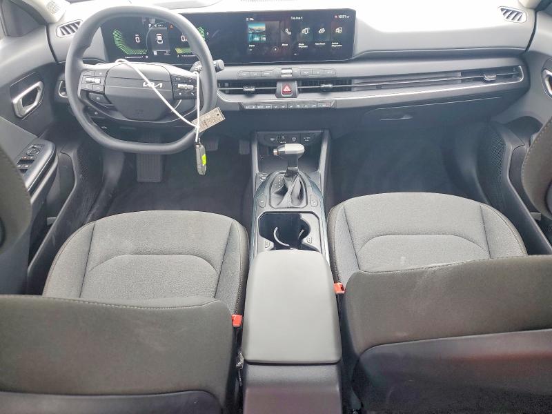 Снимка 8 от търг – 2025 KIA K4 с VIN 3KPFT4DE6SE184756