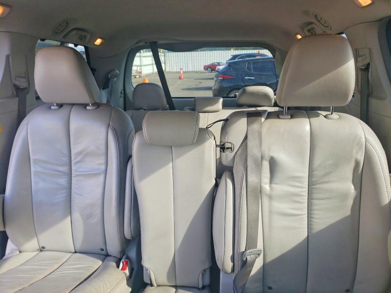 Photo 10 from auction – 2011 TOYOTA SIENNA with VIN 5TDYK3DC6BS165196