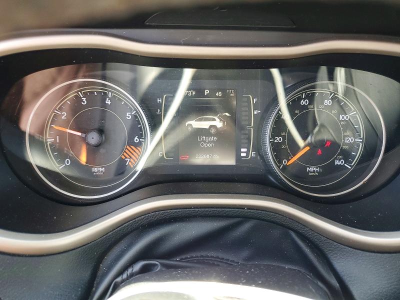 Photo 9 from auction – 2015 JEEP CHEROKEE with VIN 1C4PJLCB0FW611646