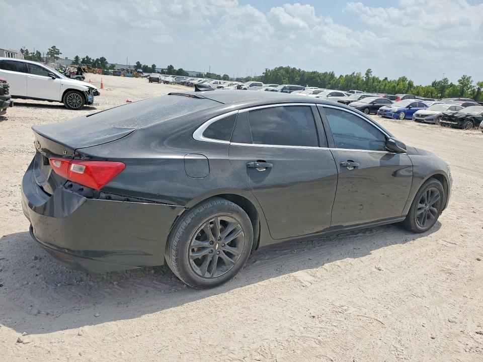 Photo 3 from auction – 2018 CHEVROLET MALIBU with VIN 1G1ZD5ST4JF201181