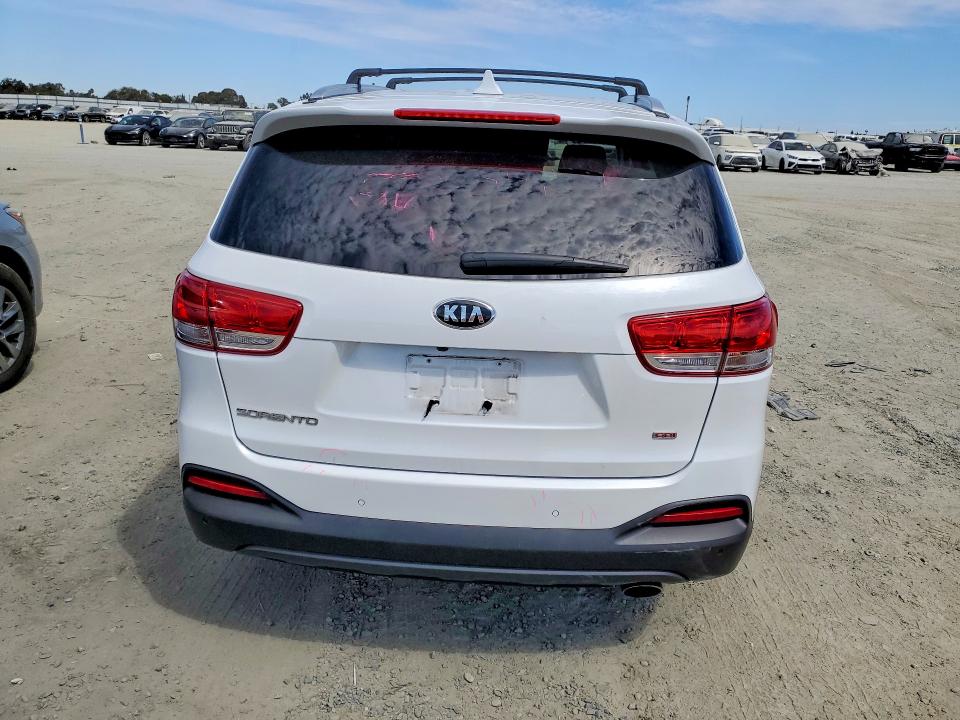 Photo 6 from auction – 2016 KIA SORENTO with VIN 5XYPG4A38GG055536