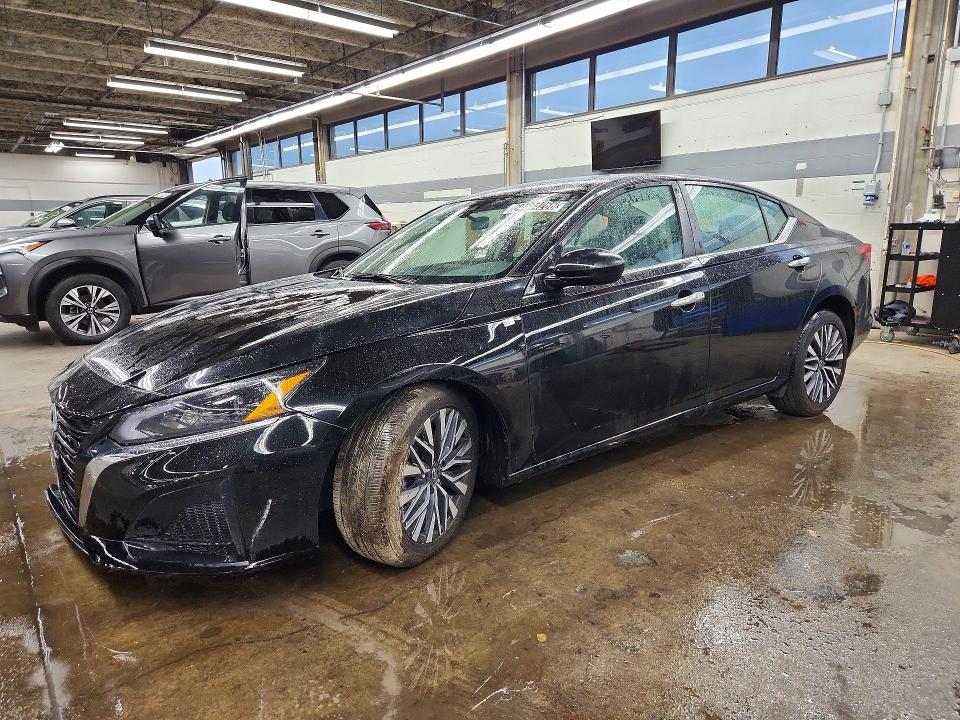 NISSAN ALTIMA 2025 with VIN 1N4BL4DV2SN324186 - Photo from auction