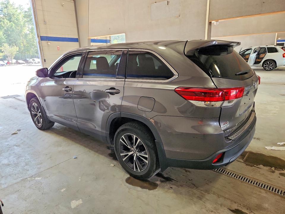Photo 2 from auction – 2019 TOYOTA HIGHLANDER with VIN 5TDBZRFH1KS735795