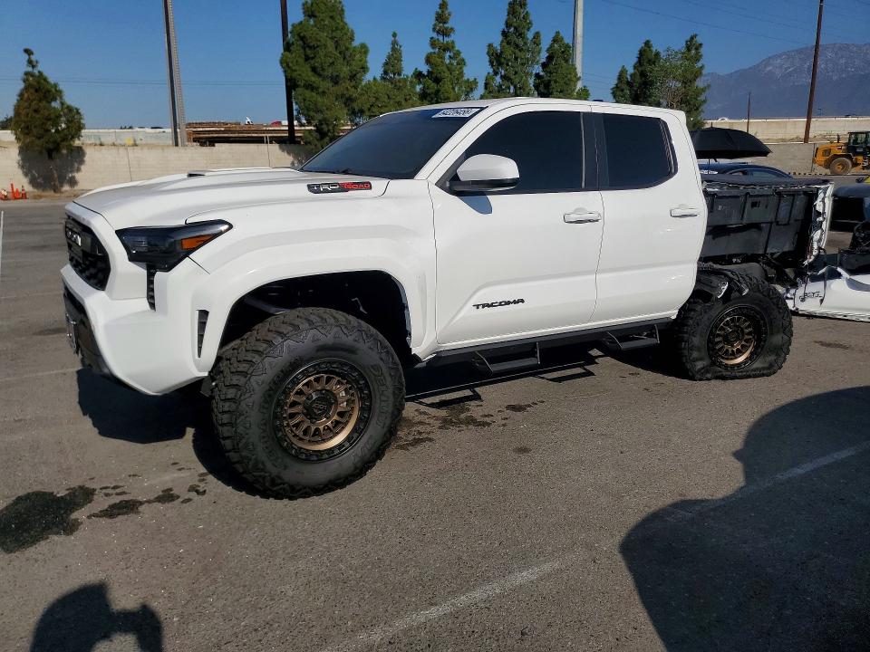 TOYOTA TACOMA 2025 with VIN 3TMLB5JNXSM108608 - Photo from auction