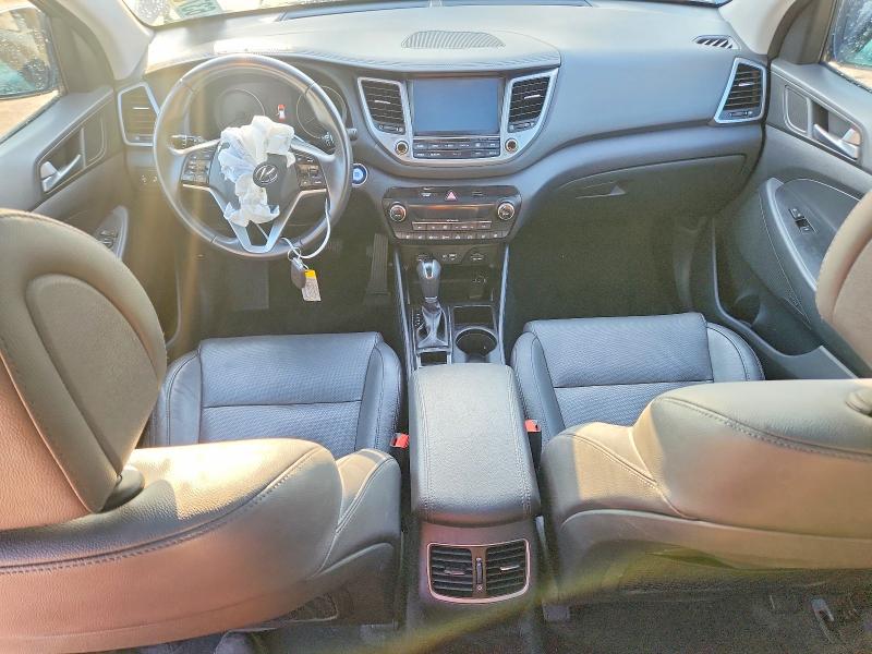 Photo 8 from auction – 2017 HYUNDAI TUCSON with VIN KM8J3CA24HU431745