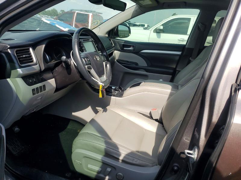 Photo 7 from auction – 2018 TOYOTA HIGHLANDER with VIN 5TDKZRFH5JS534822