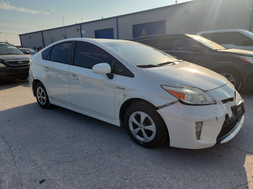 Снимка 4 от търг – 2015 TOYOTA PRIUS с VIN JTDKN3DU4F0482859