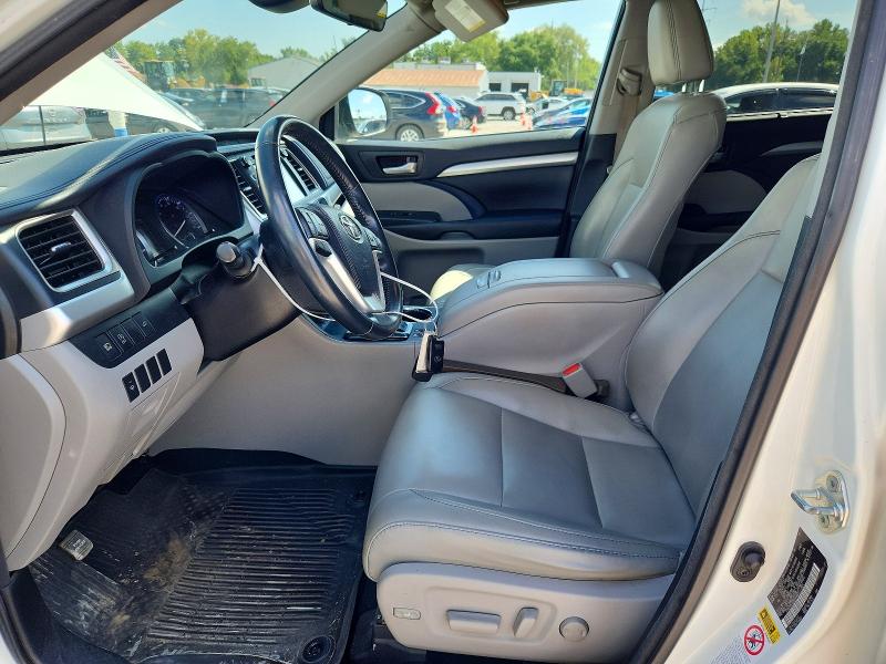 Photo 7 from auction – 2017 TOYOTA HIGHLANDER with VIN 5TDJZRFH5HS440641