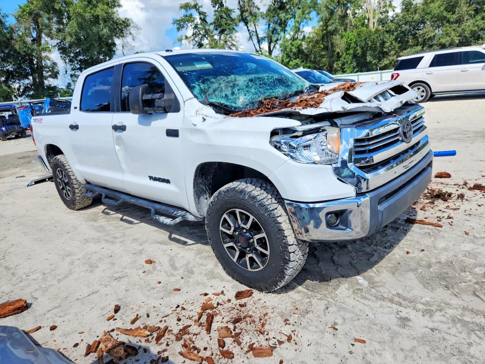 Photo 4 from auction – 2015 TOYOTA TUNDRA with VIN 5TFDW5F10FX482336