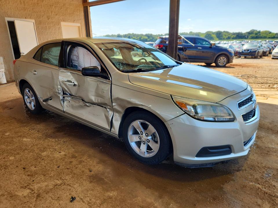 Photo 4 from auction – 2013 CHEVROLET MALIBU with VIN 1G11B5SA7DF310580