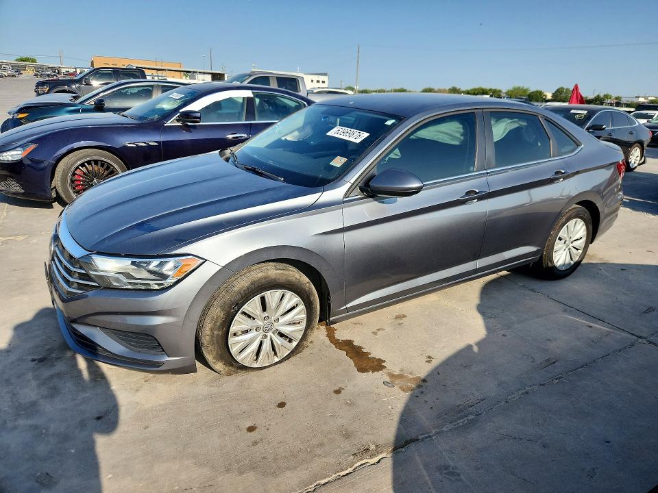 VOLKSWAGEN JETTA 2020 с VIN 3VWCB7BUXLM034686 - Снимка от търг