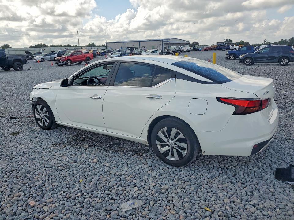 Photo 2 from auction – 2020 NISSAN ALTIMA with VIN 1N4BL4BVXLC262522
