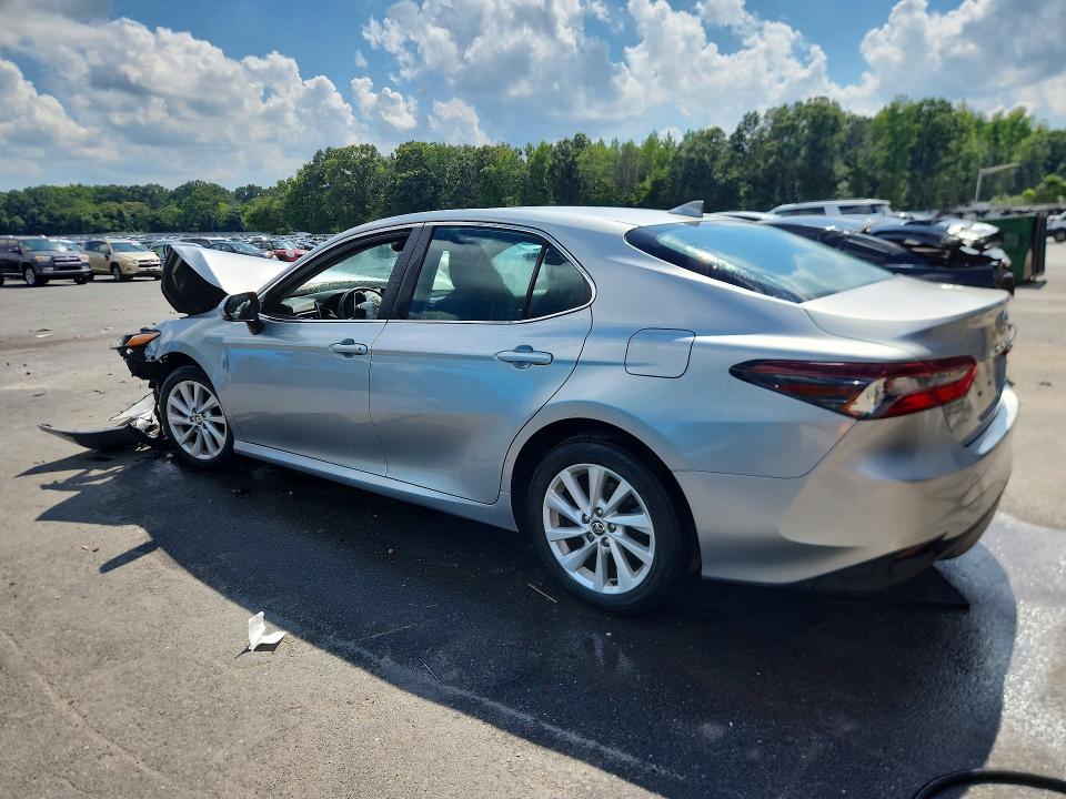 Photo 2 from auction – 2022 TOYOTA CAMRY with VIN 4T1R11AK8NU059609