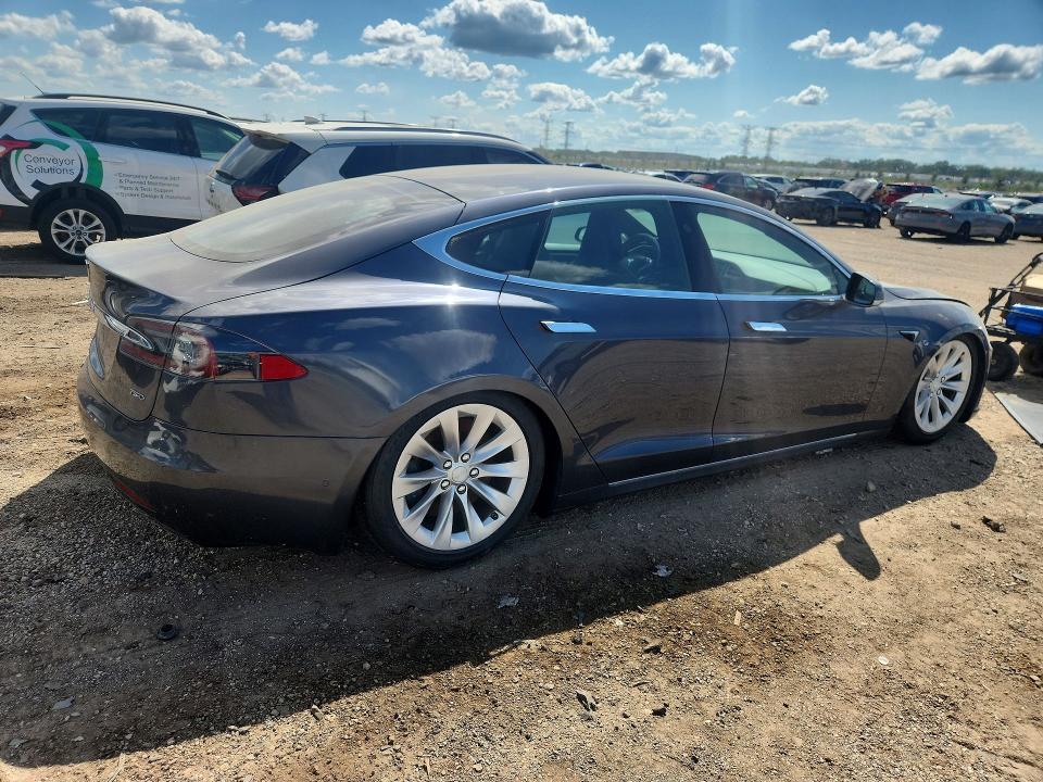 Photo 3 from auction – 2017 TESLA MODEL S with VIN 5YJSA1E28HF222255