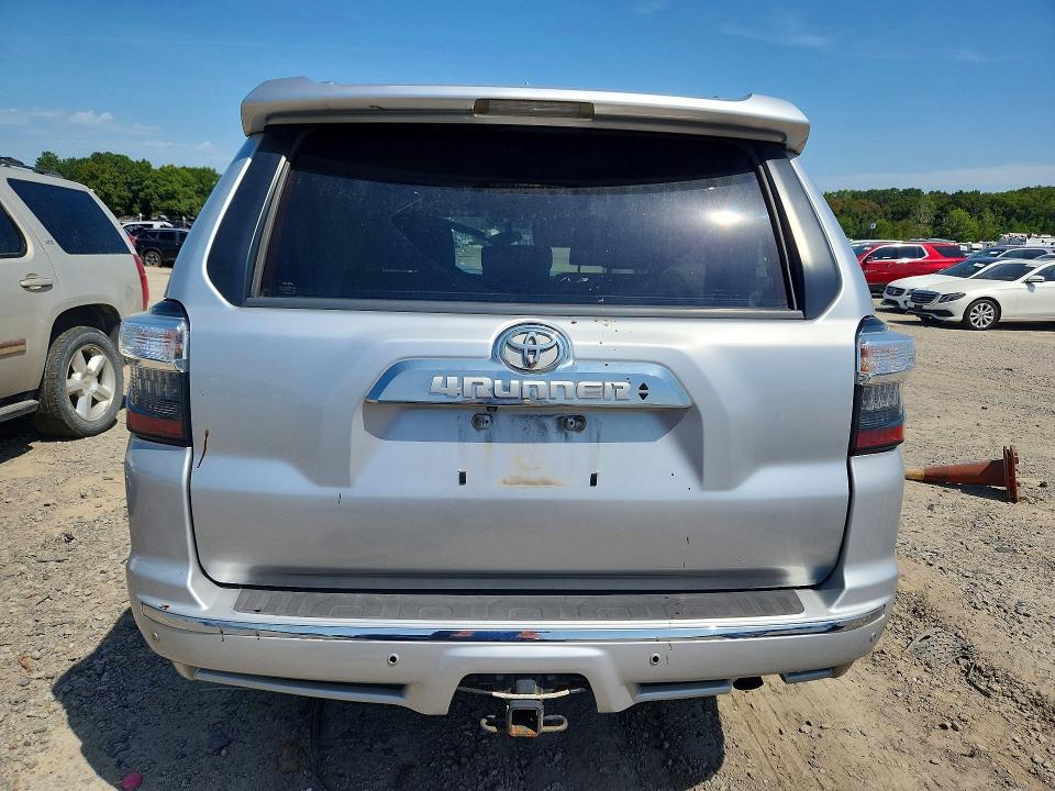 Photo 6 from auction – 2015 TOYOTA 4RUNNER with VIN JTEBU5JR8F5245661