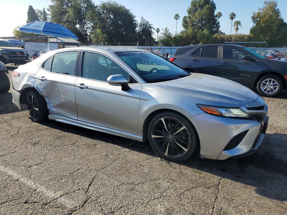 Photo 4 from auction – 2018 TOYOTA CAMRY with VIN 4T1BZ1HK2JU016152