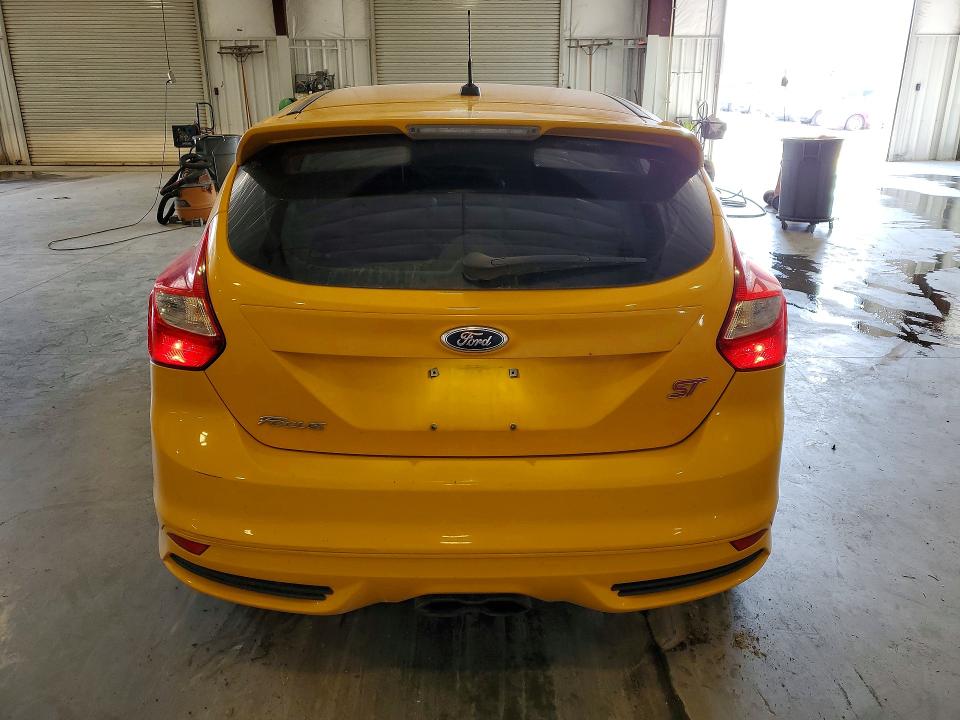 Photo 6 from auction – 2013 FORD FOCUS with VIN 1FADP3L95DL191739