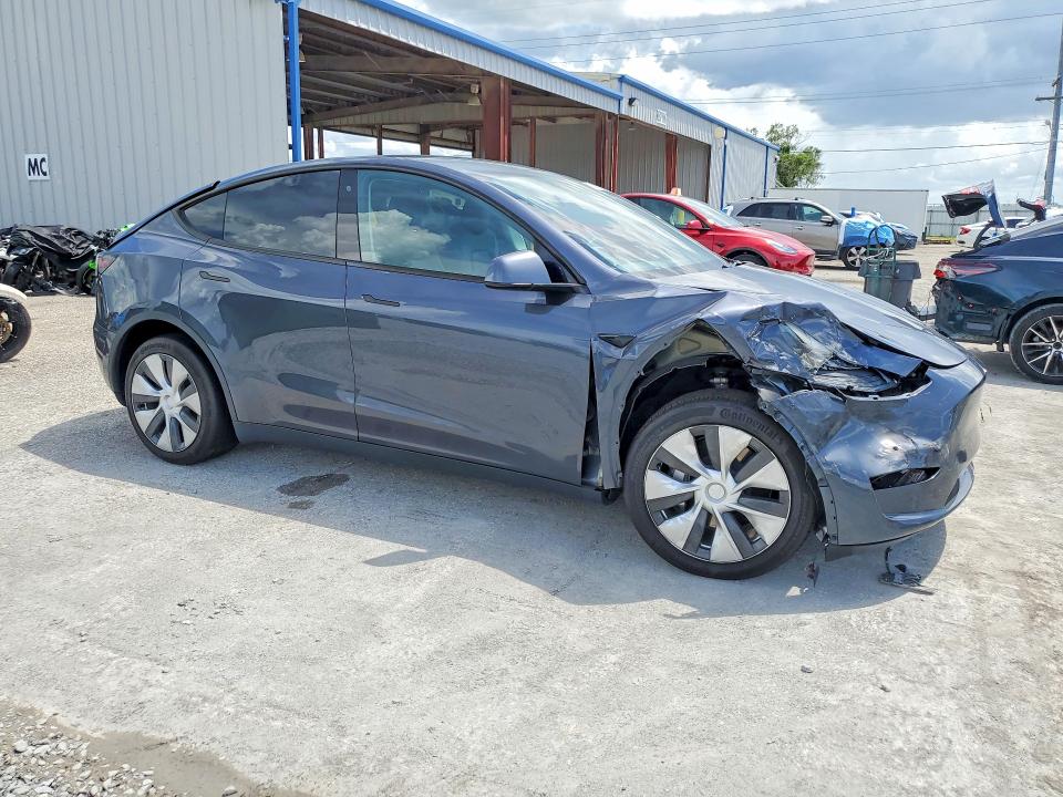 Photo 4 from auction – 2020 TESLA MODEL Y with VIN 5YJYGDEE4LF006268