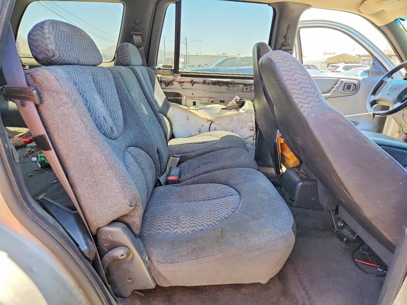 Photo 11 from auction – 2000 DODGE DURANGO with VIN 1B4HS28N7YF149018