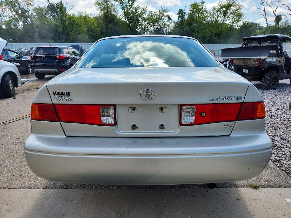Photo 6 from auction – 2000 TOYOTA CAMRY with VIN 4T1BF22K4YU098662