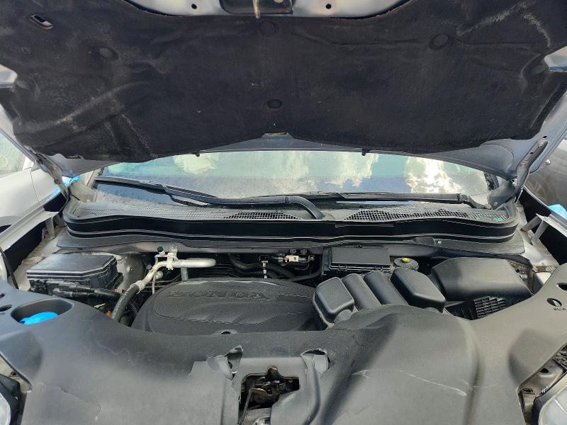 Photo 12 from auction – 2016 HONDA PILOT with VIN 5FNYF5H51GB033292
