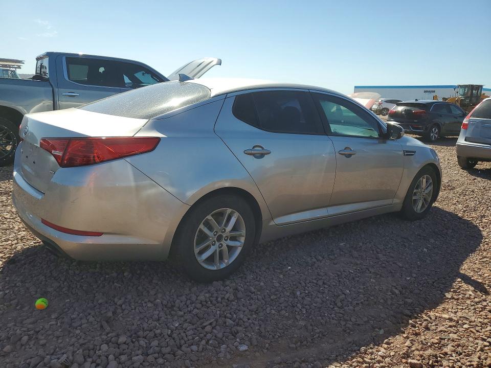 Photo 3 from auction – 2011 KIA OPTIMA with VIN KNAGM4A73B5124045