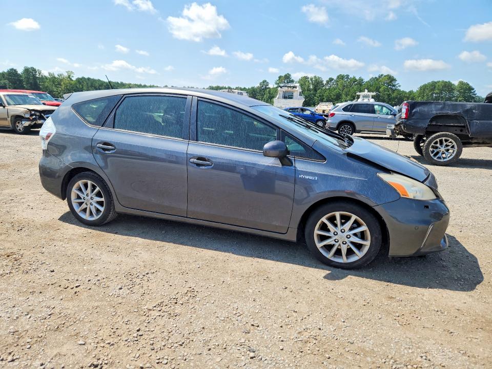 Photo 4 from auction – 2014 TOYOTA PRIUS V with VIN JTDZN3EU5E3327117