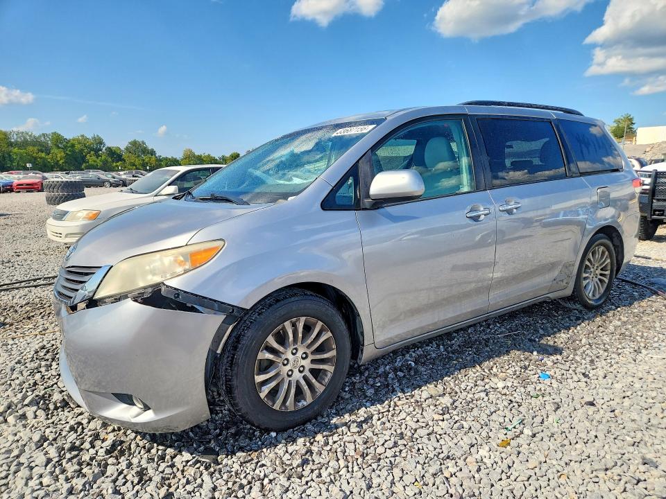 TOYOTA SIENNA 2012 с VIN 5TDYK3DC7CS226721 - Снимка от търг