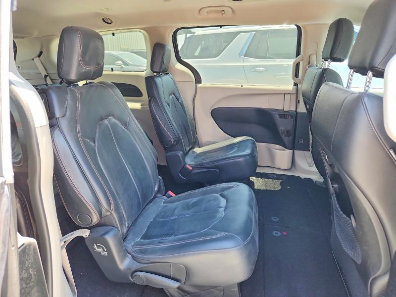Photo 11 from auction – 2018 CHRYSLER PACIFICA with VIN 2C4RC1BG2JR227177