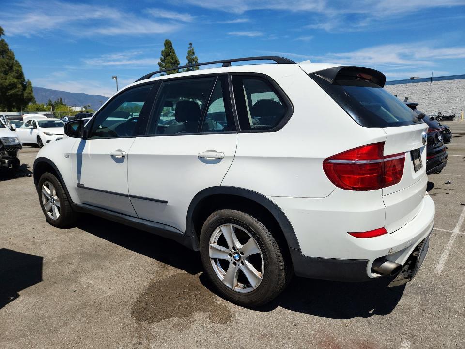 Photo 2 from auction – 2013 BMW X5 with VIN 5UXZV4C53D0G50245