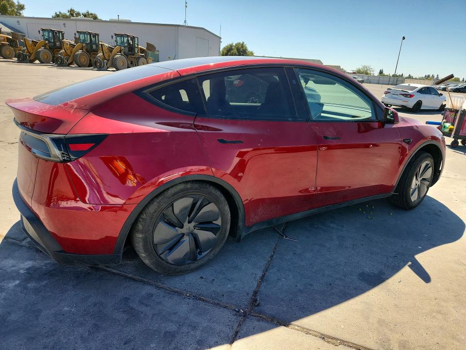 Foto 3 de la subasta – 2026 TESLA MODEL Y con VIN 7SAYGDED4TF426381