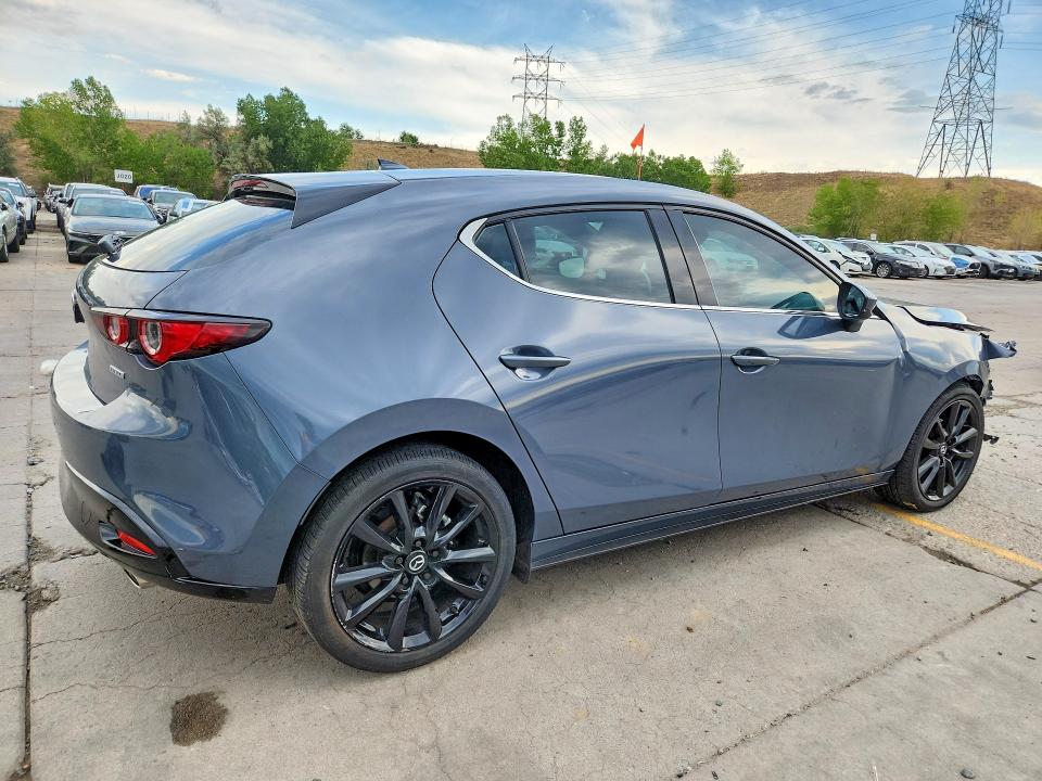Photo 3 from auction – 2022 MAZDA 3 with VIN JM1BPAML7N1522284
