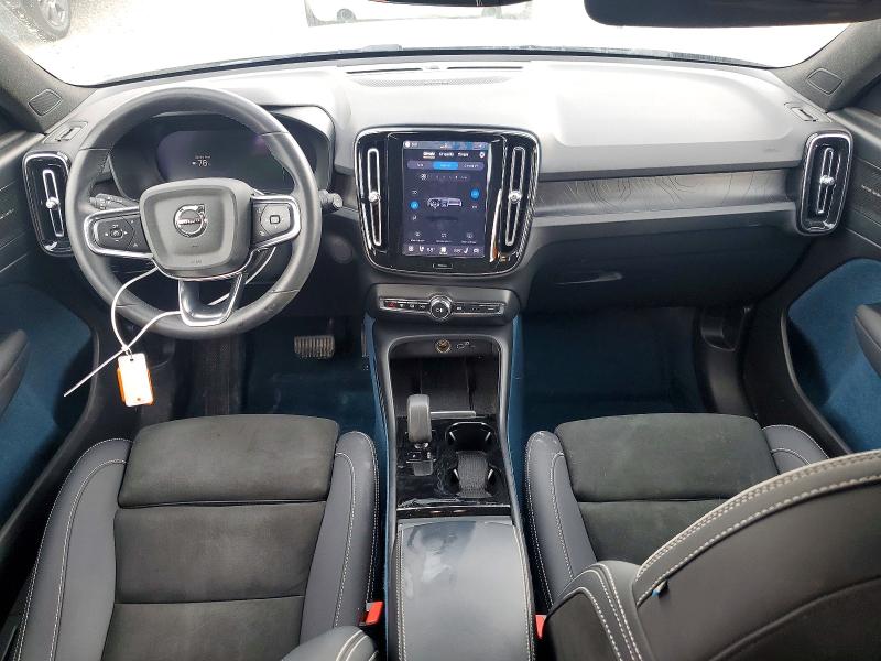 Photo 8 from auction – 2023 VOLVO XC40 with VIN YV4ED3UM8P2109181