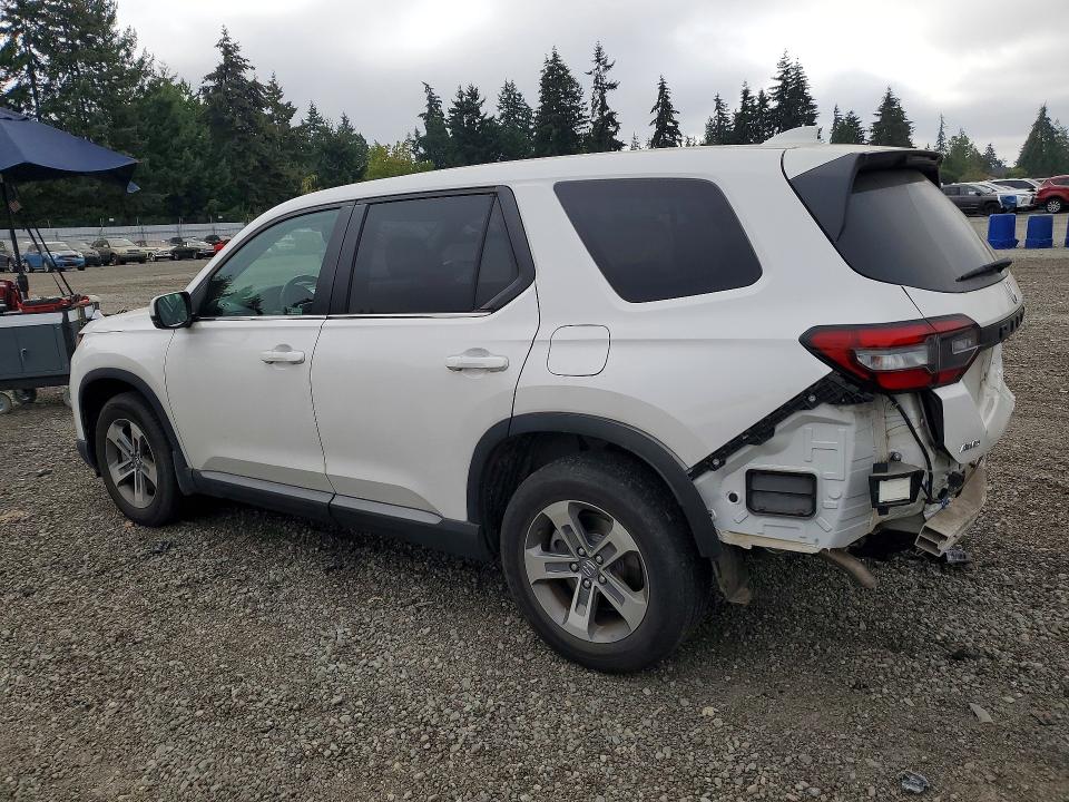 Photo 2 from auction – 2023 HONDA PILOT with VIN 5FNYG1H42PB017616