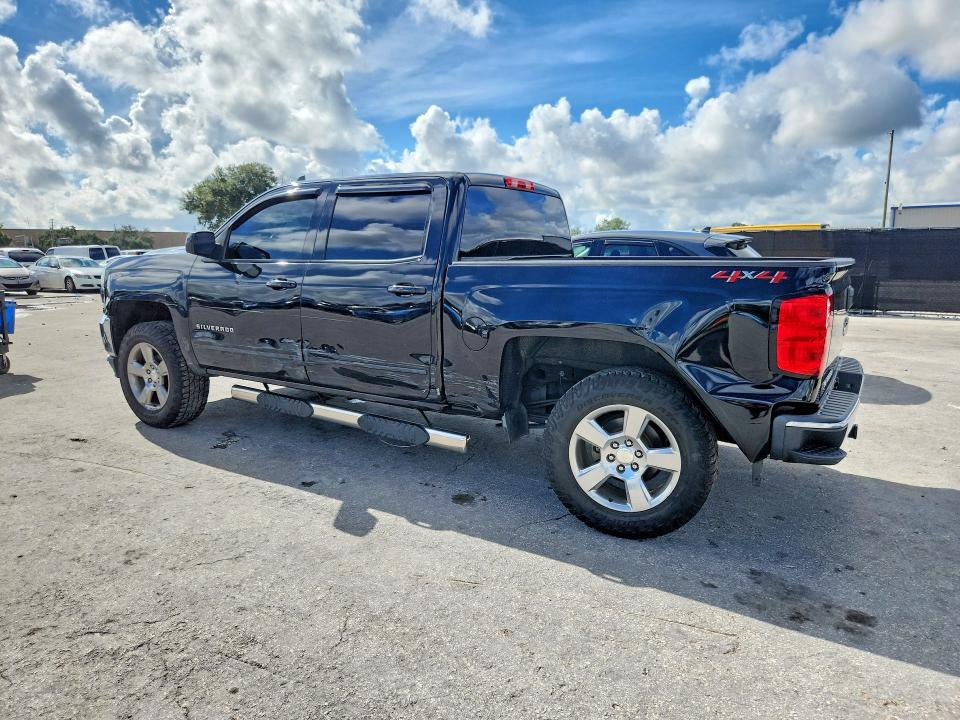 Photo 2 from auction – 2018 CHEVROLET SILVERADO with VIN 3GCUKREC2JG297479