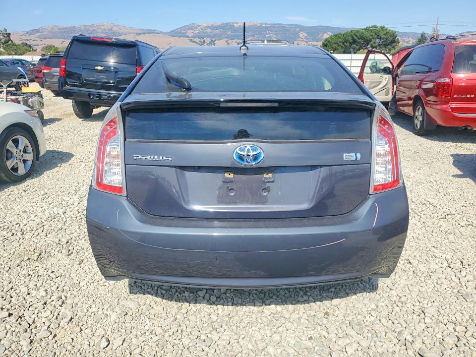 Photo 6 from auction – 2014 TOYOTA PRIUS with VIN JTDKN3DU2E1776141