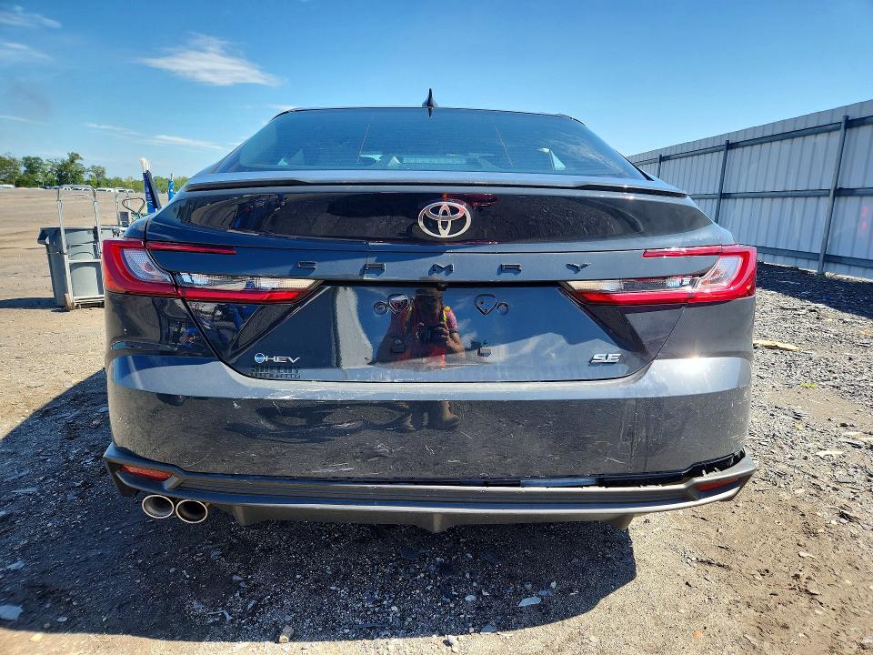Photo 6 from auction – 2026 TOYOTA CAMRY with VIN 4T1DAACK5TU318562