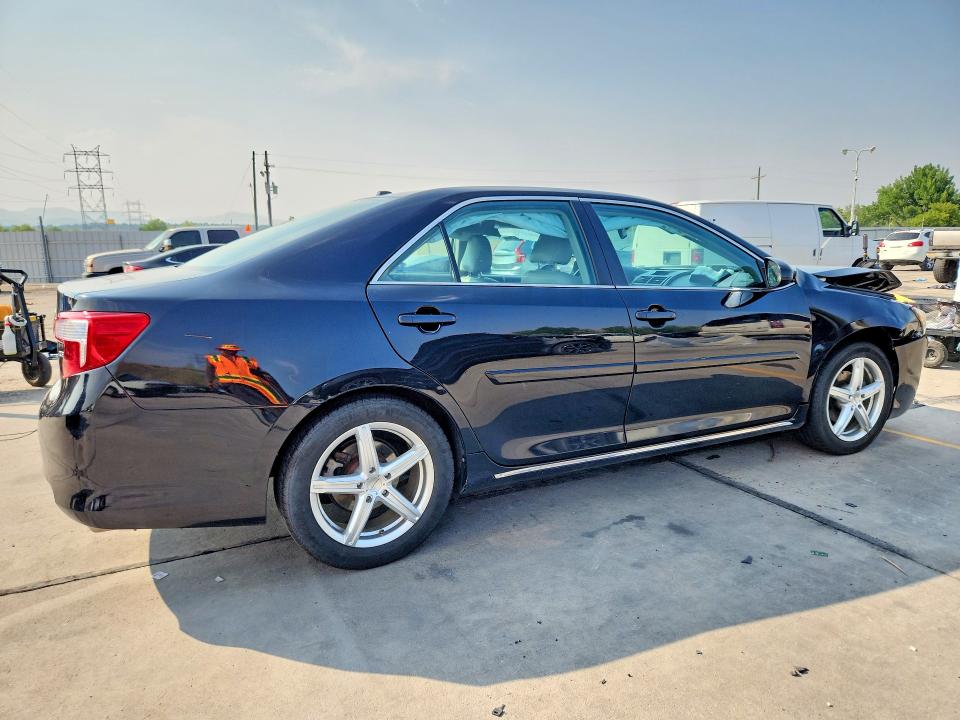 Photo 3 from auction – 2012 TOYOTA CAMRY with VIN 4T1BK1FK9CU020063