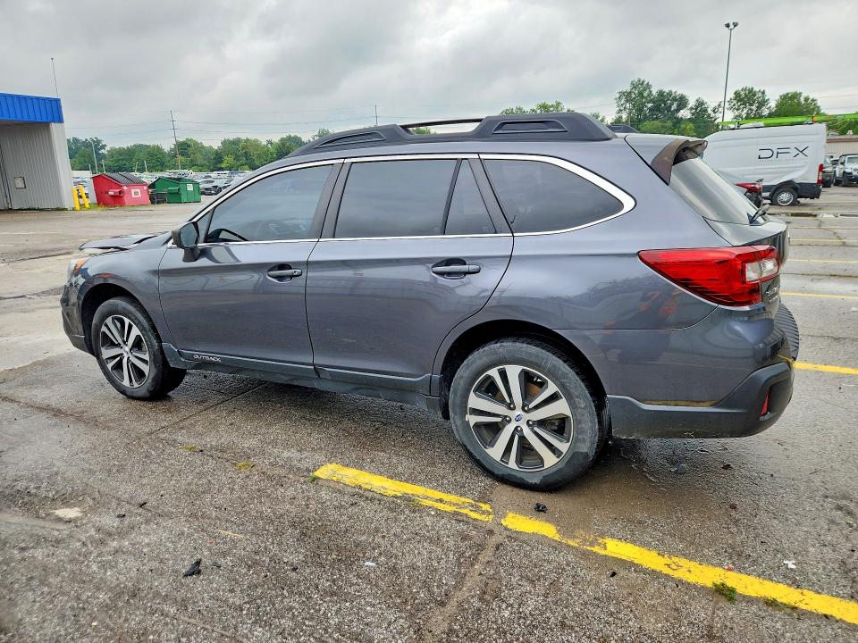 Photo 2 from auction – 2018 SUBARU OUTBACK with VIN 4S4BSAACXJ3354007