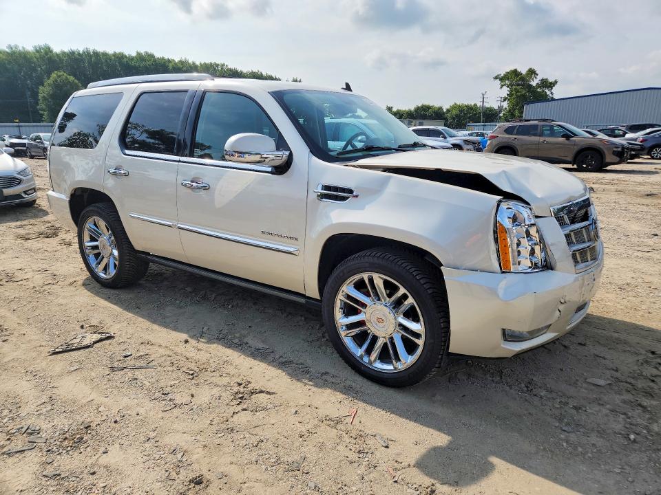 Photo 4 from auction – 2013 CADILLAC ESCALADE with VIN 1GYS4DEF4DR294211