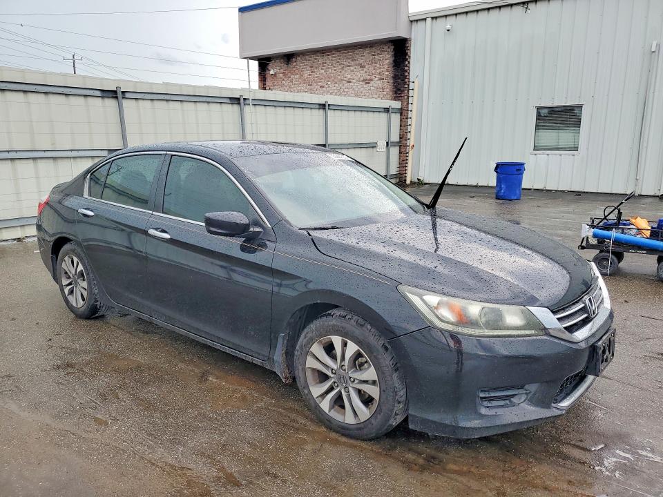 Photo 4 from auction – 2015 HONDA ACCORD with VIN 1HGCR2F33FA093312