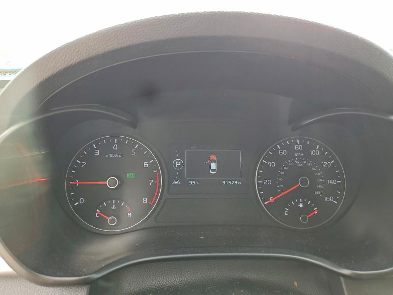 Photo 9 from auction – 2017 KIA OPTIMA with VIN 5XXGW4L28HG132791