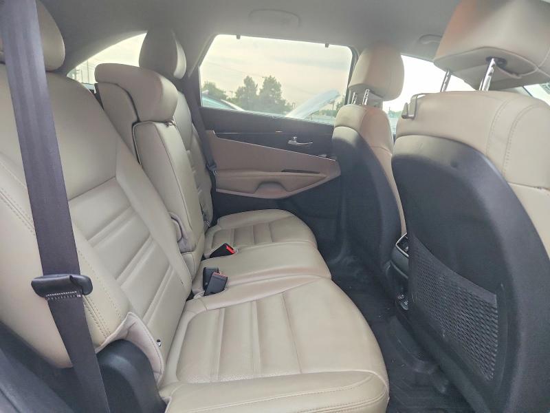 Photo 11 from auction – 2017 KIA SORENTO with VIN 5XYPHDA50HG337394