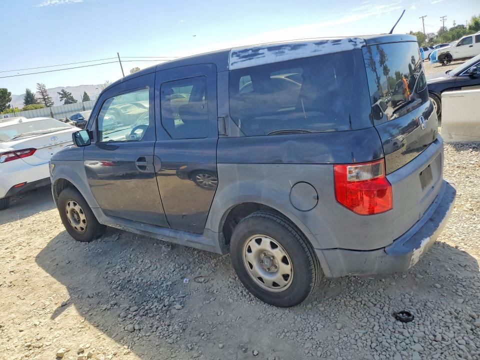 Photo 2 from auction – 2005 HONDA ELEMENT with VIN 5J6YH18625L002634
