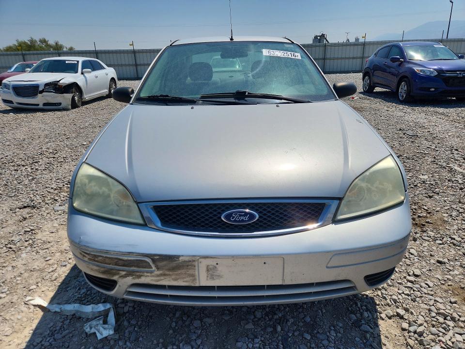 Photo 5 from auction – 2005 FORD FOCUS with VIN 1FAFP34N35W304415